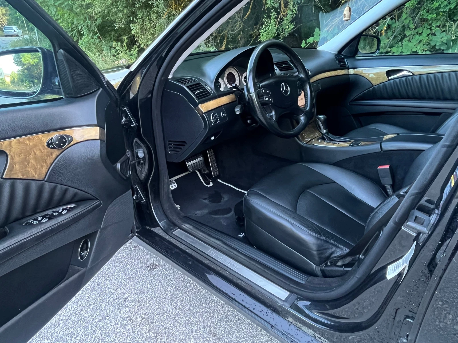 Mercedes-Benz E 320 CDI EVO, снимка 8 - Автомобили и джипове - 55646906