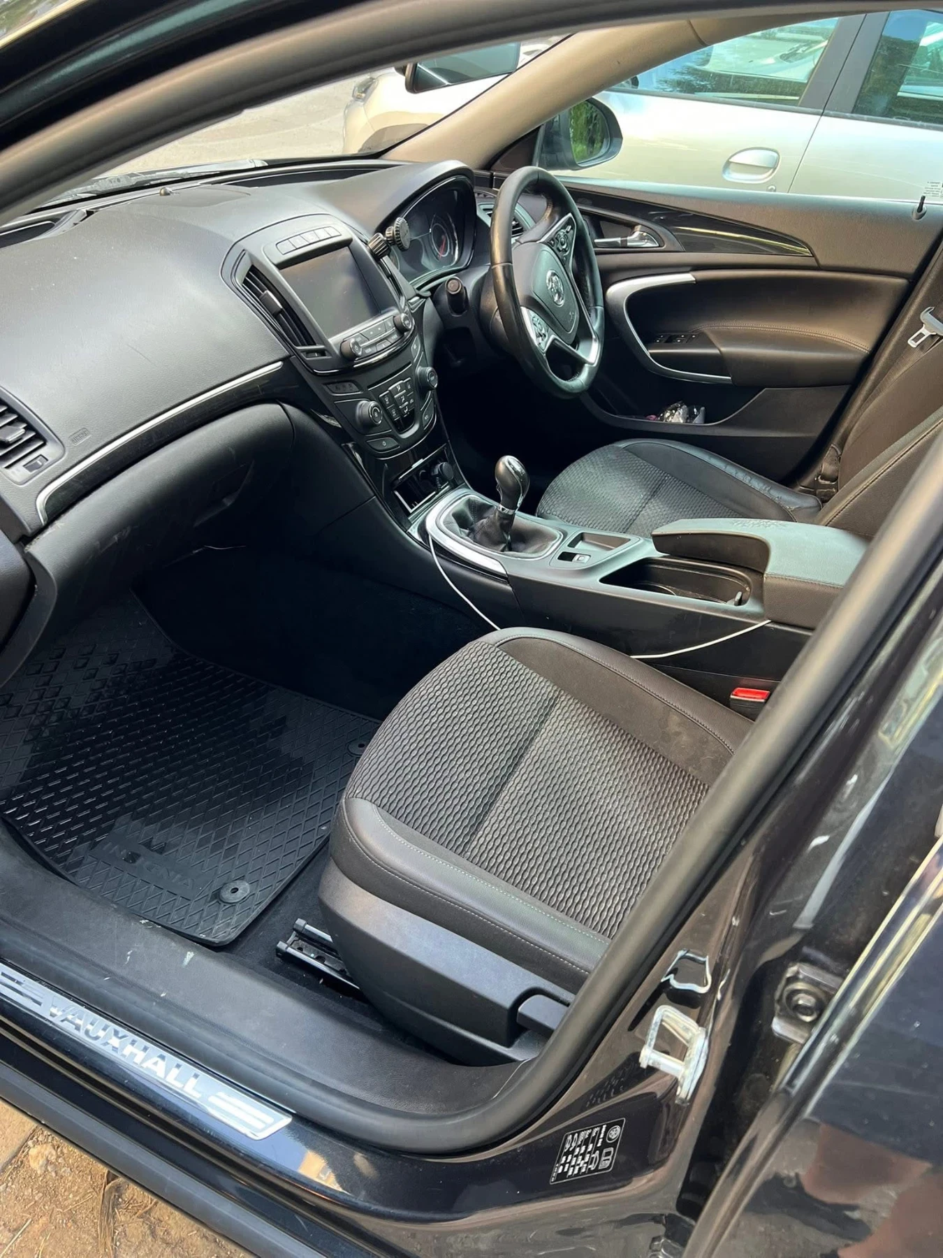 Opel Insignia, снимка 5 - Автомобили и джипове - 55689096