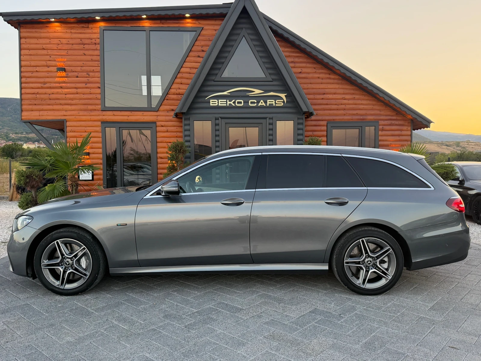 Mercedes-Benz E 300 Нов внос от Белгия!AMG-LINE, снимка 8 - Автомобили и джипове - 56121078