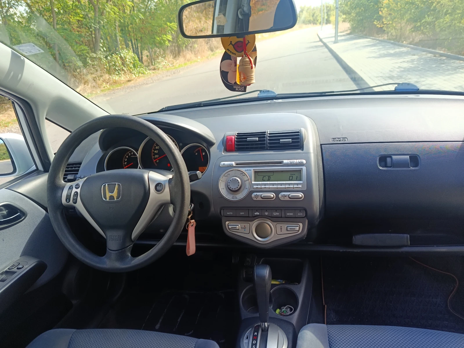 Honda Jazz 1.4 АВТОМАТ, снимка 12 - Автомобили и джипове - 56339626