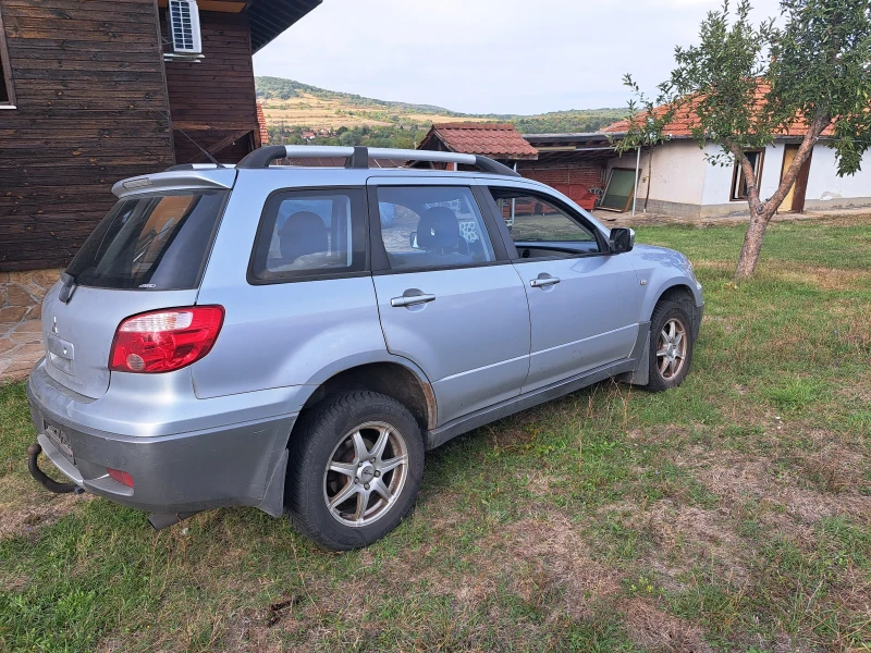 Mitsubishi Outlander 2000куб., снимка 6 - Автомобили и джипове - 47306600