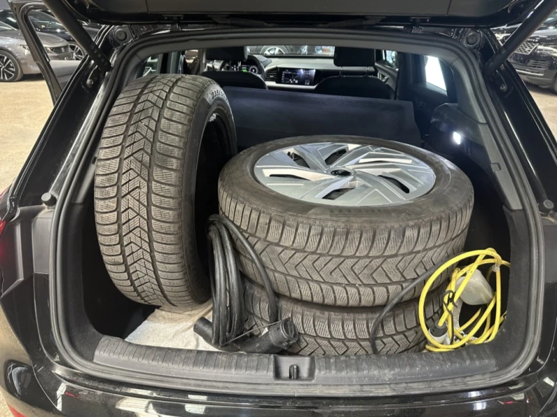 Audi Q4 40e-tron, Matrix, снимка 16 - Автомобили и джипове - 49778363