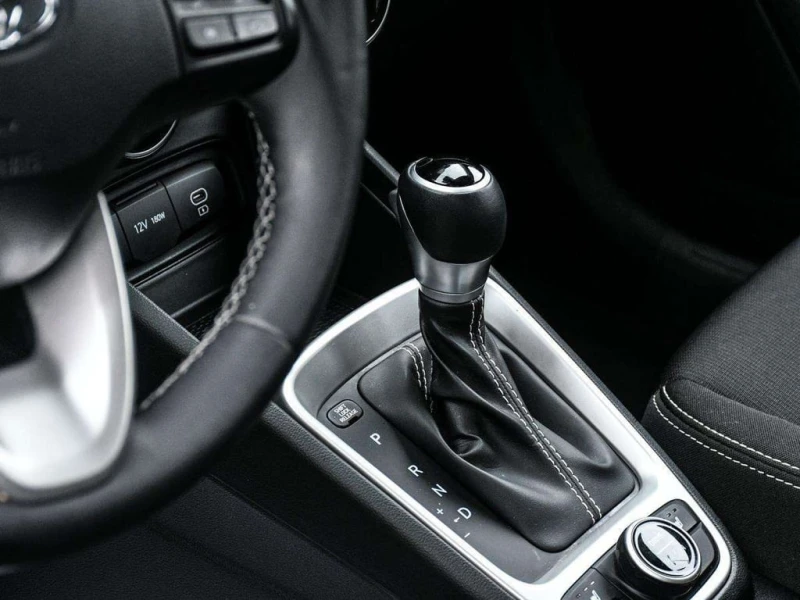 Hyundai Venue * SEL, Limited * CARFAX * ФИКСИРАНА ЦЕНА, снимка 13 - Автомобили и джипове - 53452836