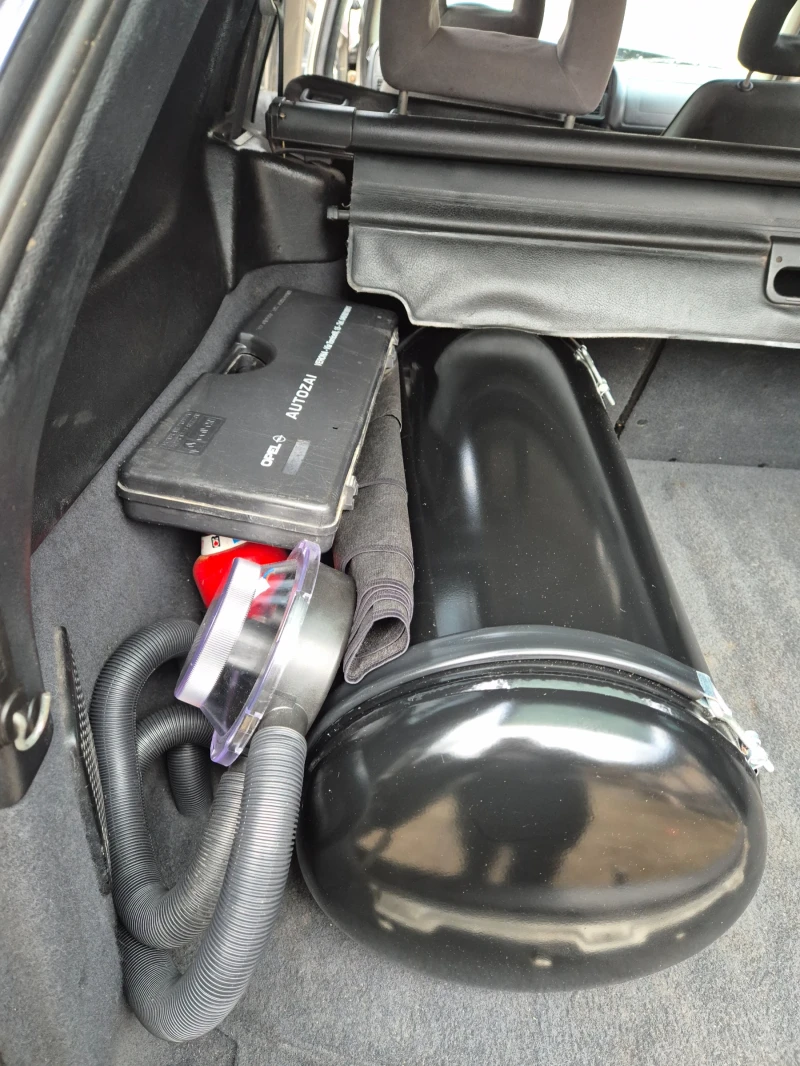 Opel Frontera 2.2, снимка 10 - Автомобили и джипове - 53569017