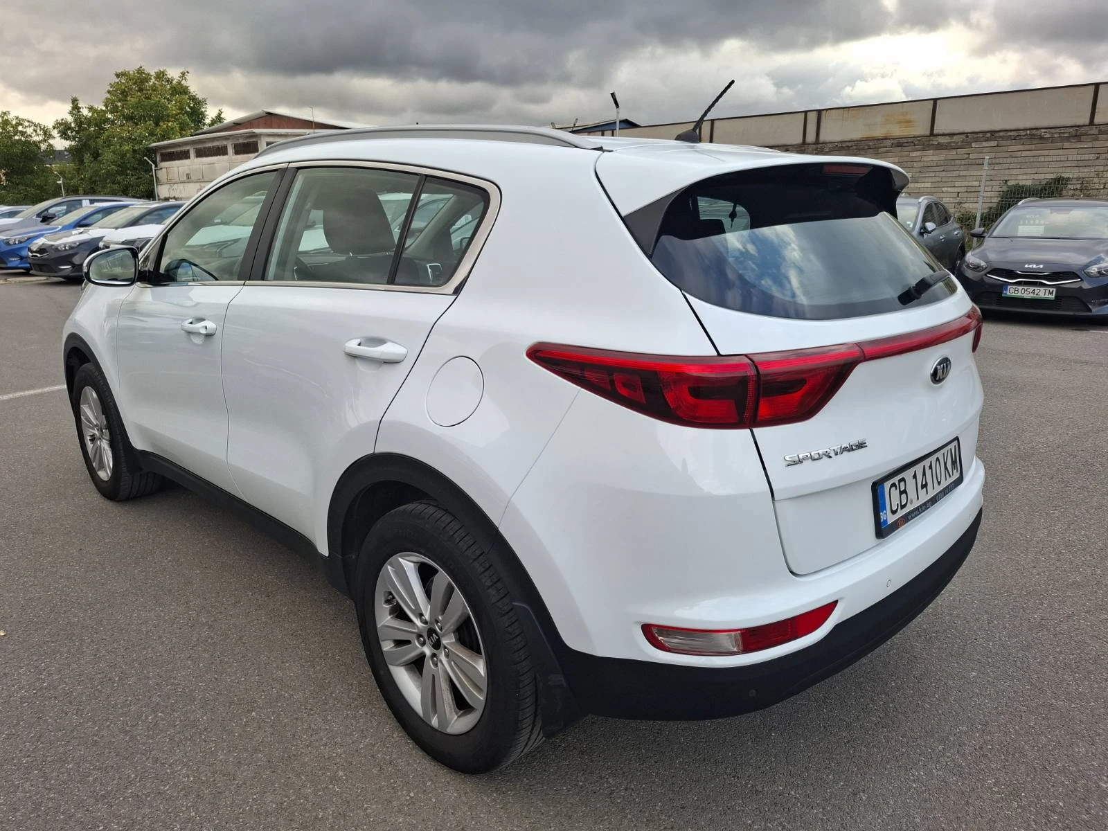 Kia Sportage 1.6 gdi  - изображение 6