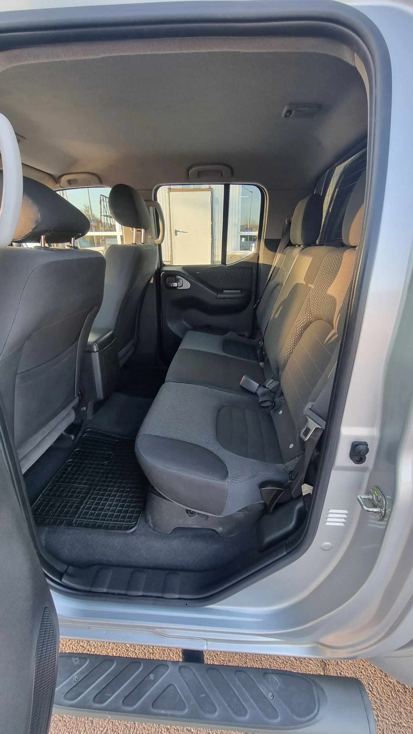 Nissan Navara 2.5 190..  | Mobile.bg   12