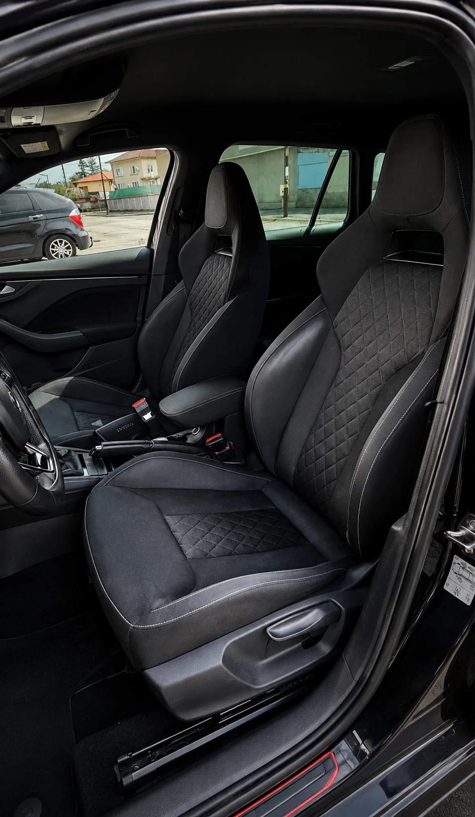 Skoda Kamiq Buisness Sport pack 1, 5 TSI 150PS, снимка 6 - Автомобили и джипове - 53283126
