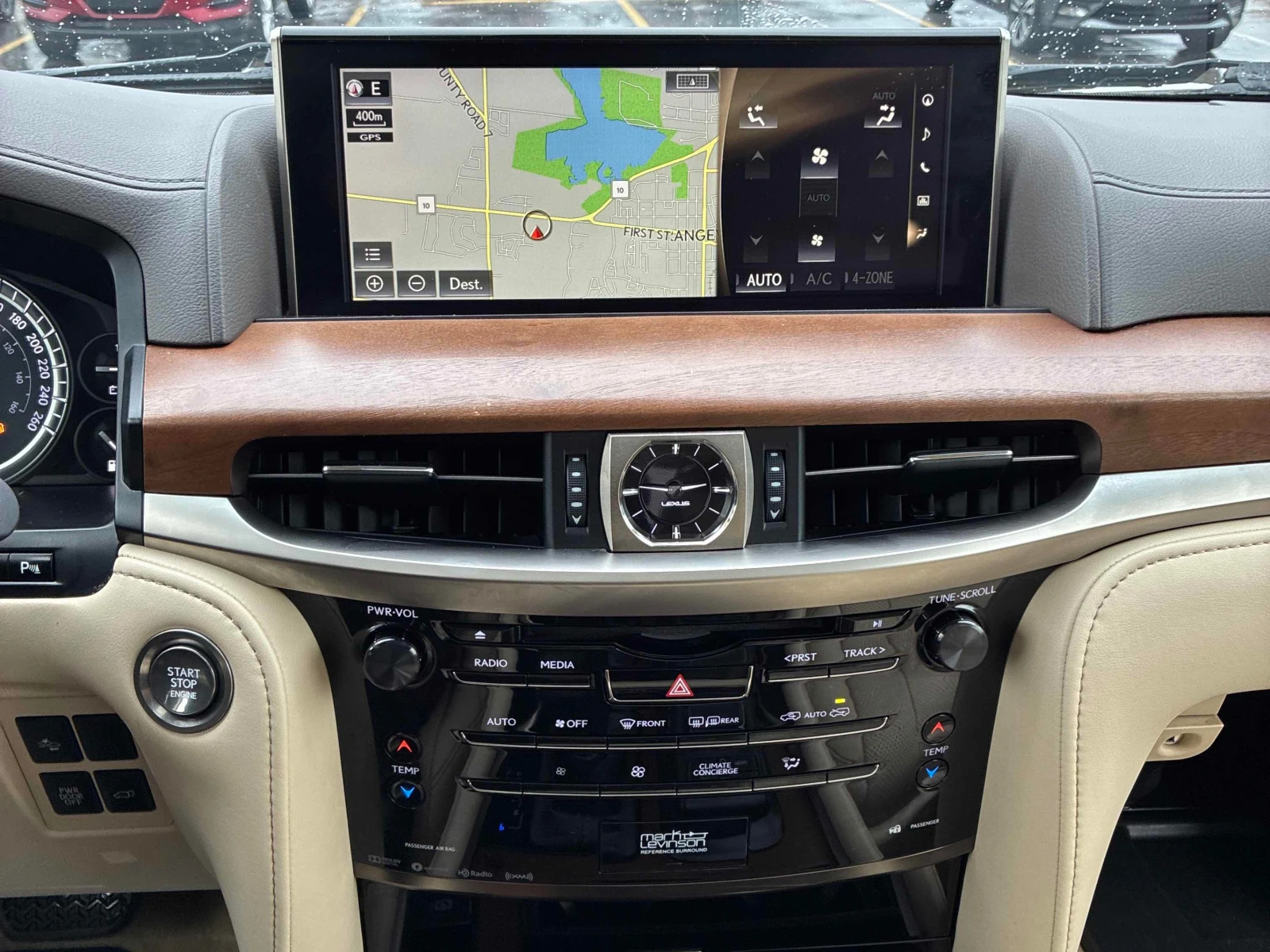 Lexus LX 570 * 7 МЕСТЕН * БЕЗ ИНЦИДЕНТИ * СЕРВИЗНА ИСТОРИЯ * , снимка 9 - Автомобили и джипове - 54152551