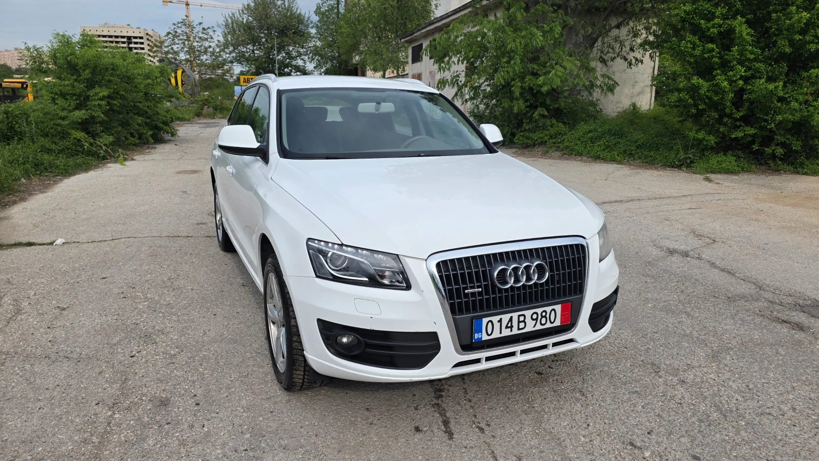 Audi Q5 2.0tdi, снимка 4 - Автомобили и джипове - 54457556