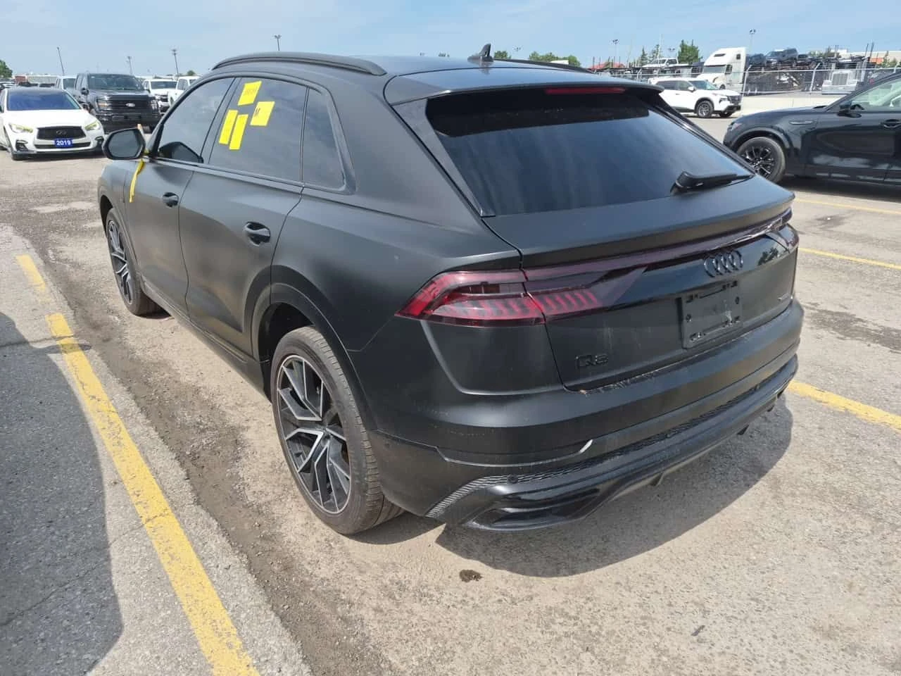 Audi Q8 * ЧЕРЕН МАТ * ФУЛ ЕКСТРИ * ПЕРФЕКТНО СЕРВИЗИРАНА *, снимка 4 - Автомобили и джипове - 55177779