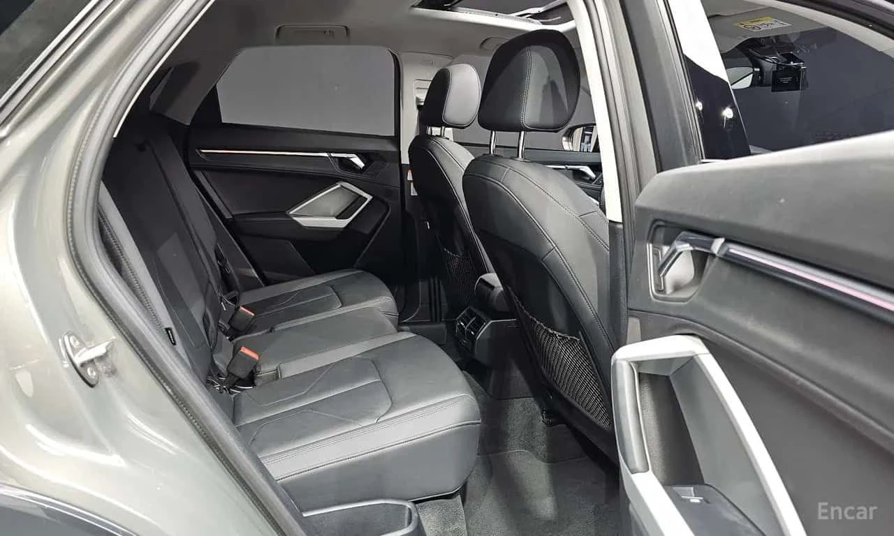 Audi Q3 * 35 TDI Premium Sportback * CARFAX * ЦЕНА ДО БГ, снимка 12 - Автомобили и джипове - 55508188
