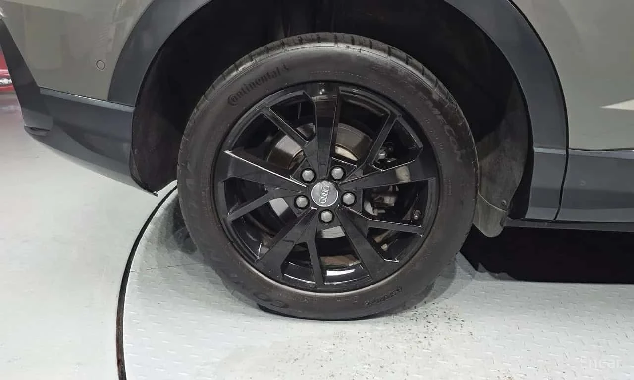 Audi Q3 * 35 TDI Premium Sportback * CARFAX * ЦЕНА ДО БГ, снимка 5 - Автомобили и джипове - 55508188