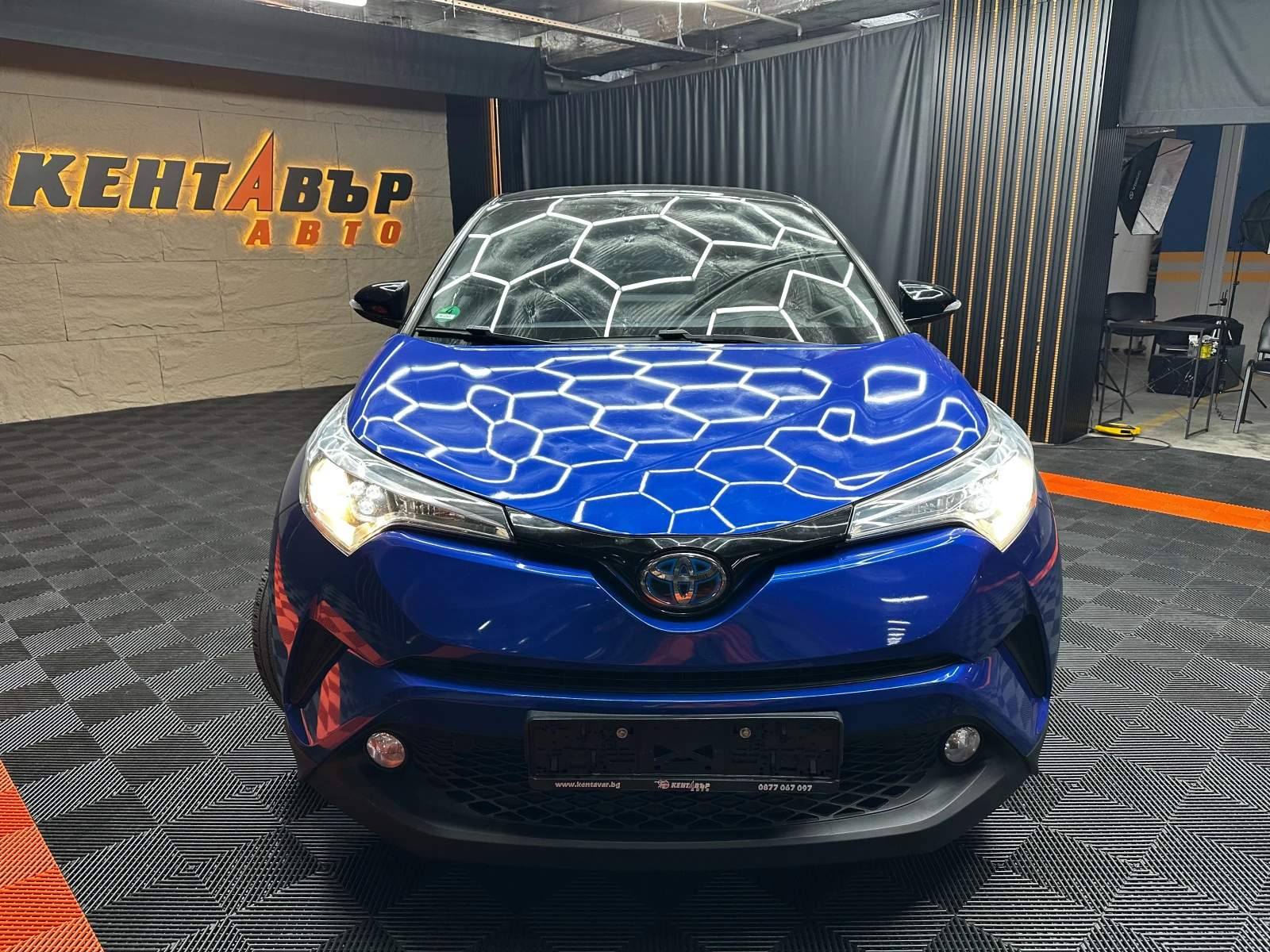 Toyota C-HR 1.8 Hybrid/JBL | Mobile.bg � ����������� 3