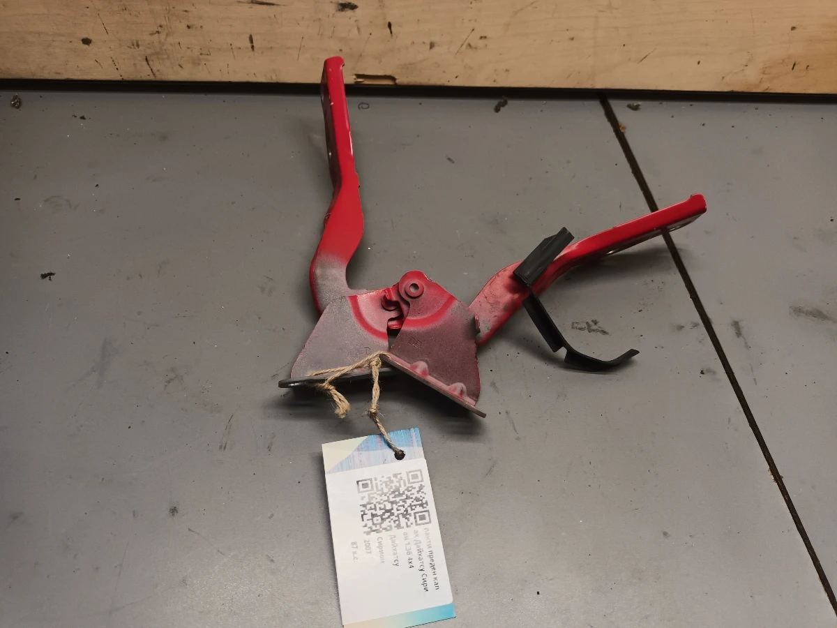 панти преден капак Дайхатсу Сирион 1.3б 4х4