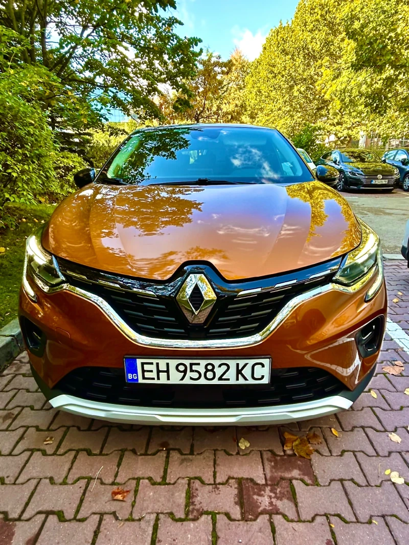 Renault Captur, снимка 2 - Автомобили и джипове - 48386382