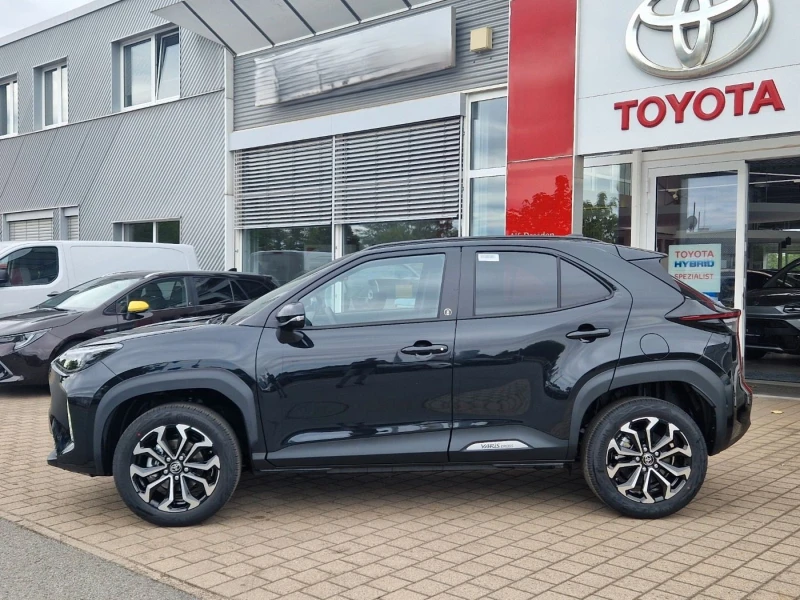 Toyota Yaris Cross 1.5 VVT-iE Hybrid Team Deutschland, снимка 2 - Автомобили и джипове - 48687145