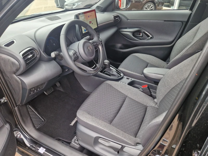 Toyota Yaris Cross 1.5 VVT-iE Hybrid Team Deutschland, снимка 4 - Автомобили и джипове - 48687145