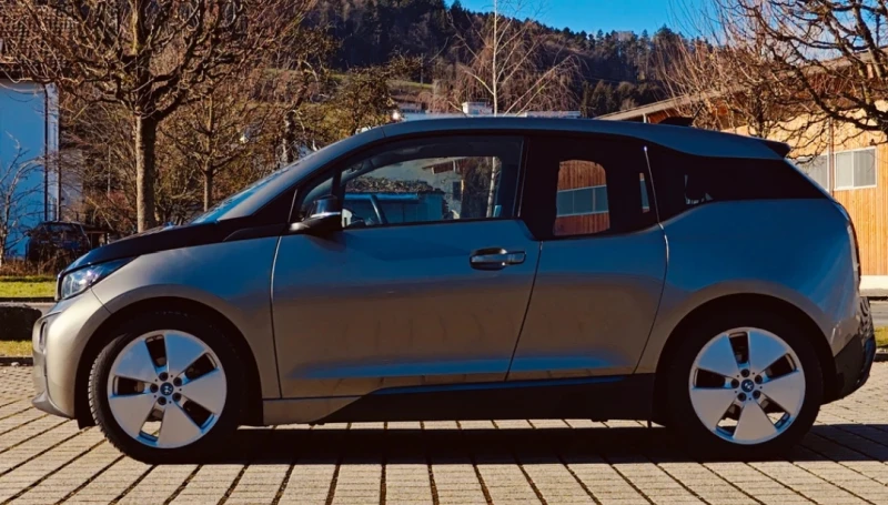 BMW i3 94Ah-170ps-SWISS-EDITION, снимка 2 - Автомобили и джипове - 49000120