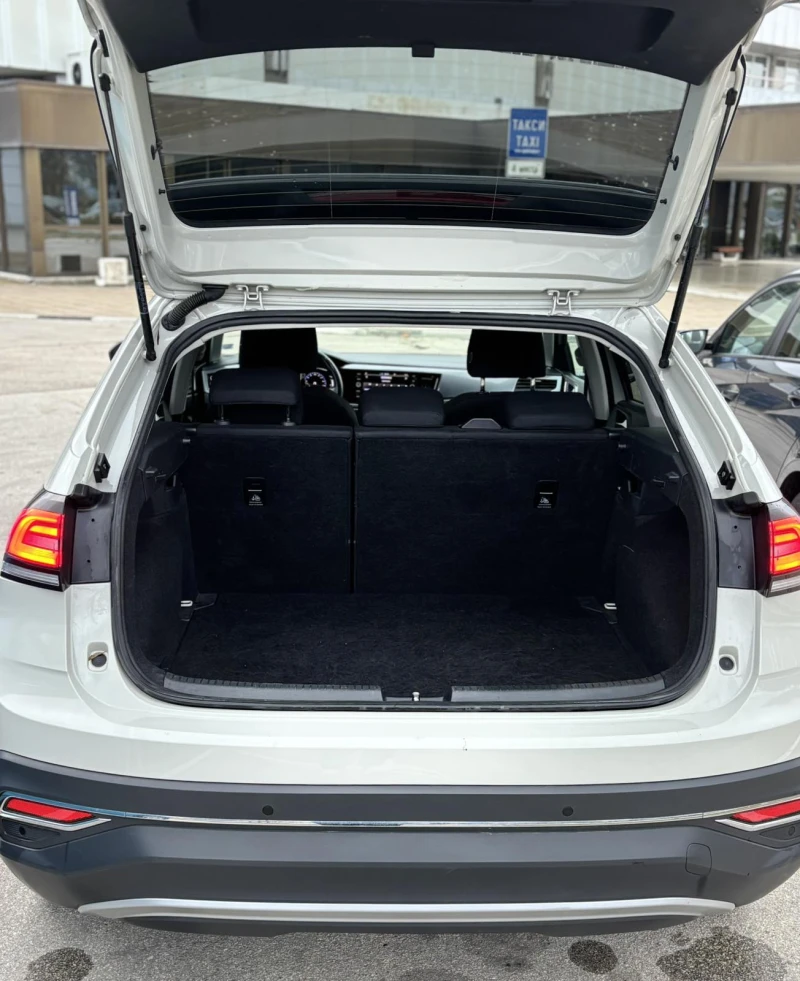 VW Taigo STYLE Edition / Гаранционен / Лизинг през Порше, снимка 7 - Автомобили и джипове - 52405867