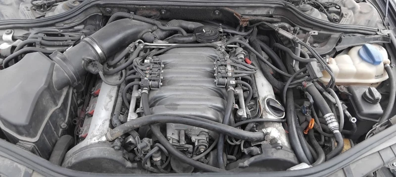 Audi A8 4.2i 335hp-на части, снимка 8 - Автомобили и джипове - 52696890