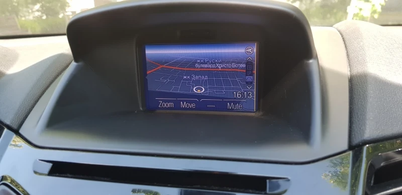 Ford Fiesta EcoBoost, Фейслифт, Навигация, УНИКАТ като нова, снимка 11 - Автомобили и джипове - 52710286