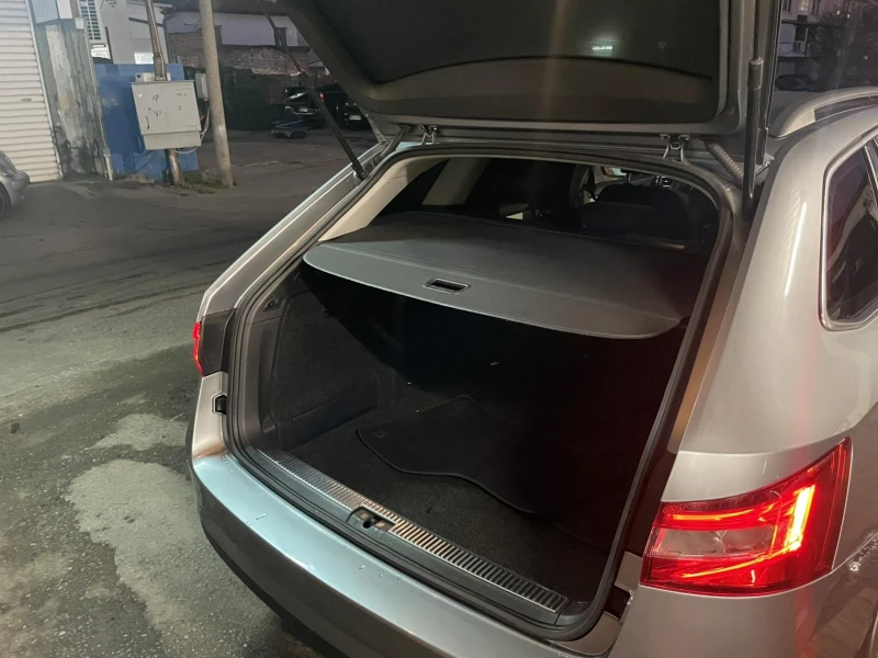 Skoda Superb 2.0 TDI, снимка 13 - Автомобили и джипове - 52775817