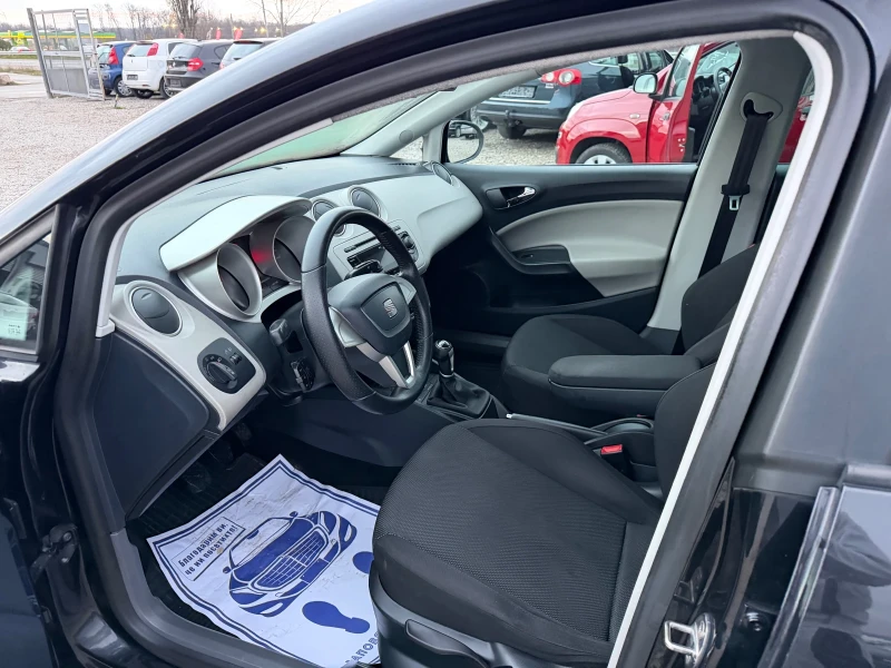 Seat Ibiza 1.4i-80PS, снимка 9 - Автомобили и джипове - 52776698
