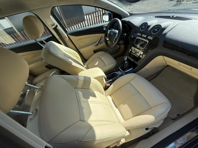 Ford Mondeo Комби, снимка 11 - Автомобили и джипове - 52932159