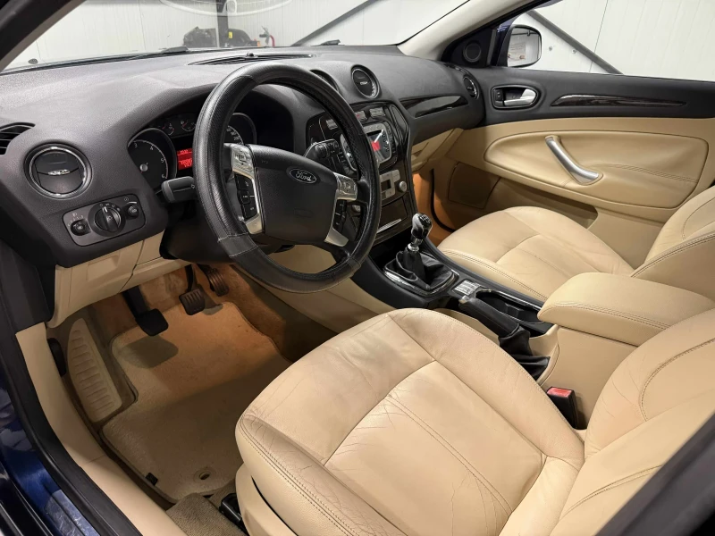 Ford Mondeo Комби, снимка 6 - Автомобили и джипове - 52932159