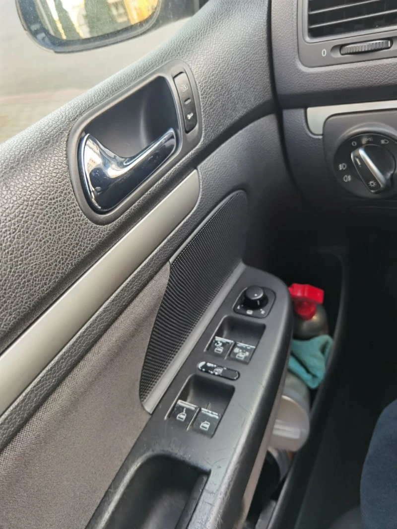 VW Golf, снимка 7 - Автомобили и джипове - 53541716