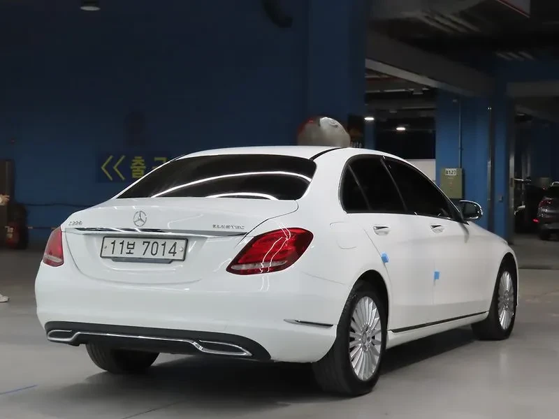 Mercedes-Benz C 220 4MATIC, снимка 4 - Автомобили и джипове - 54282229