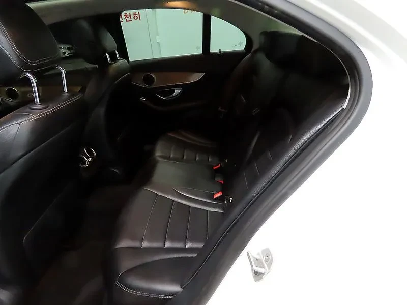 Mercedes-Benz C 220 4MATIC, снимка 7 - Автомобили и джипове - 54282229