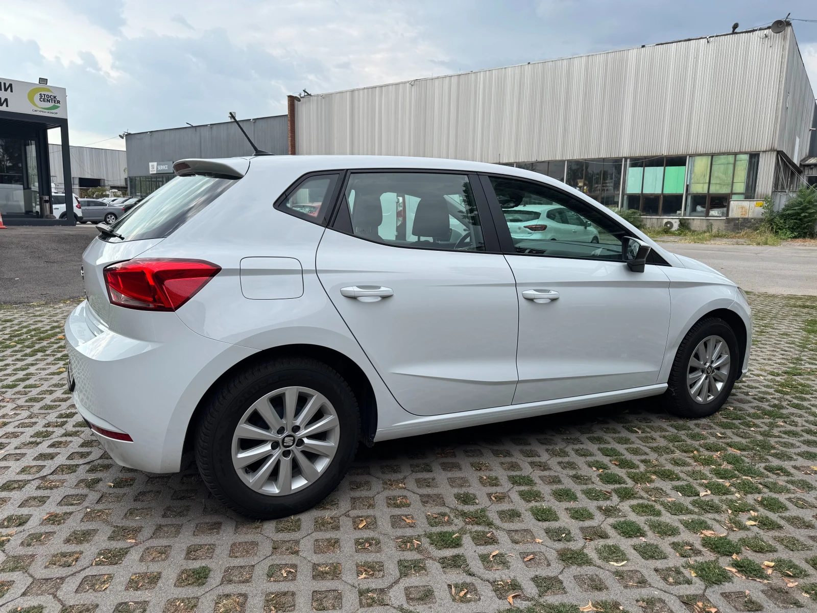 Seat Ibiza TSI 95hp - изображение 4
