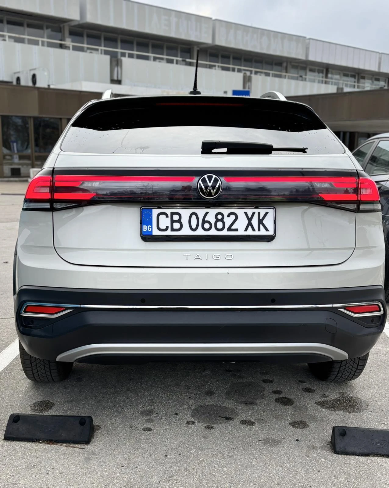 VW Taigo STYLE Edition / Гаранционен / Лизинг през Порше - изображение 9