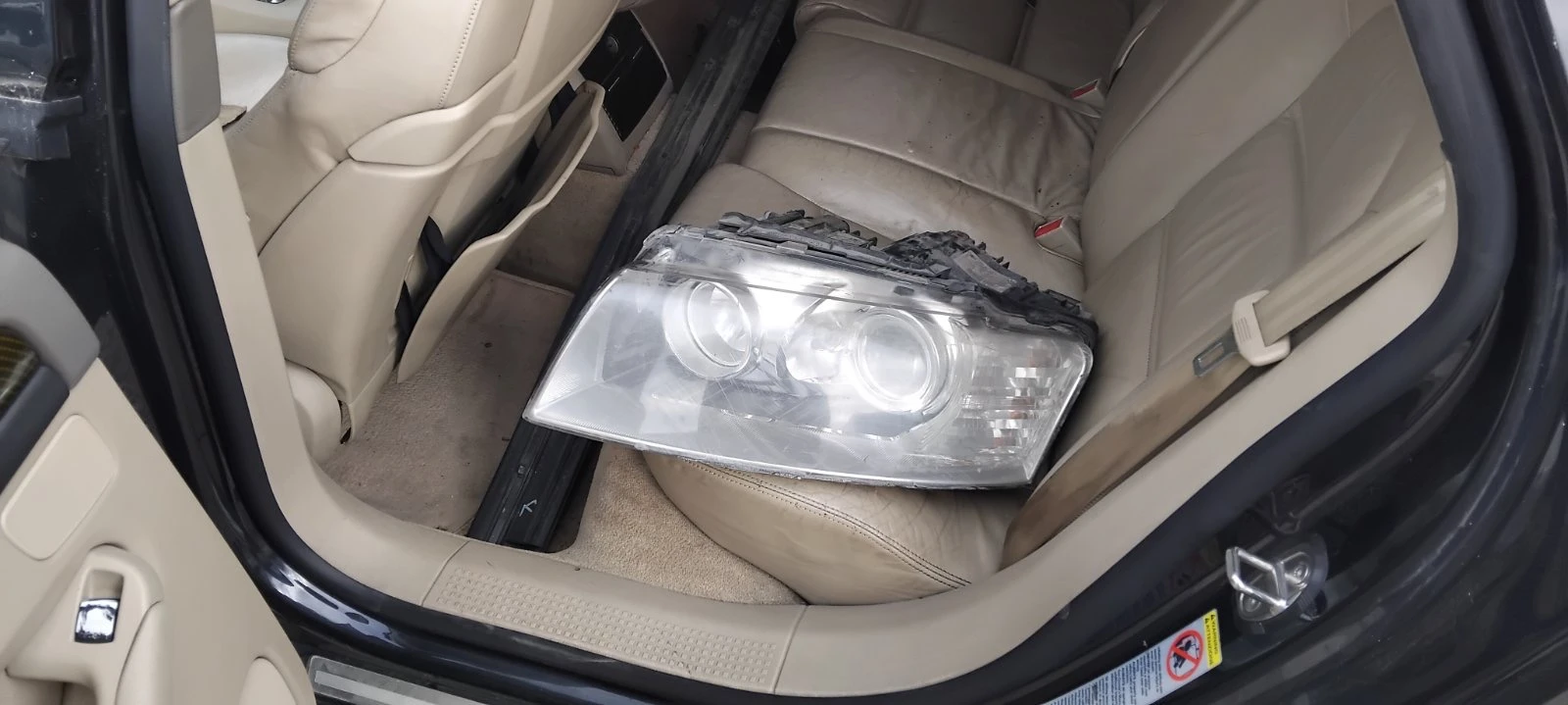 Audi A8 4.2i 335hp-на части, снимка 16 - Автомобили и джипове - 53815116