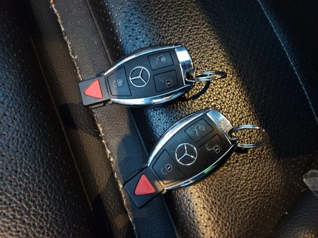 Mercedes-Benz C 400 АМГ * CARFAX * ФИНАНСИРАНЕ  - изображение 8