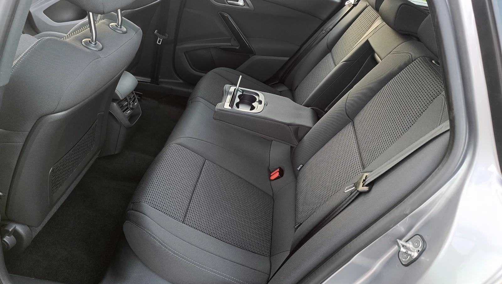 Peugeot 508 2.0HDi Aut., снимка 15 - Автомобили и джипове - 53809165