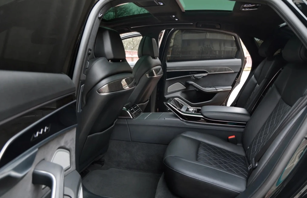 Audi A8 L 60 TFSI e Quattro V6 Plug-in Hybrid, снимка 9 - Автомобили и джипове - 53859274