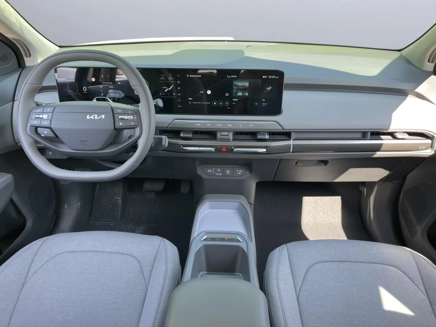 Kia EV3 AIR 81.4kwh Keyless / NAVI / LED / CAMERA / PDC, снимка 7 - Автомобили и джипове - 54071129