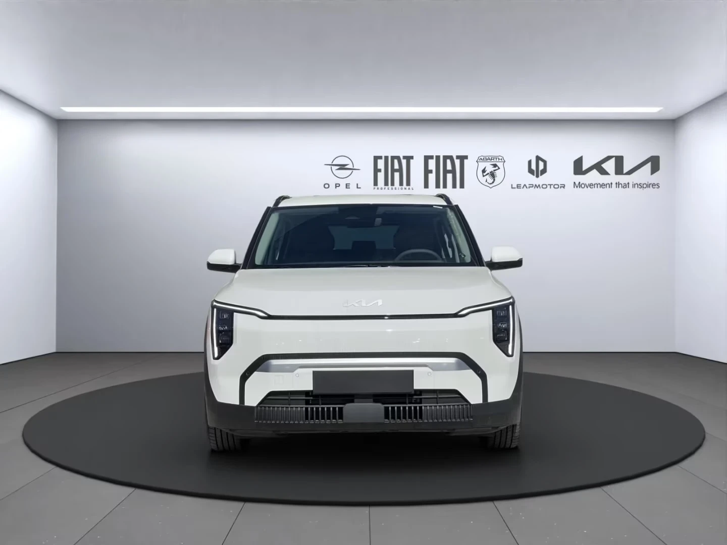 Kia EV3 AIR 81.4kwh Keyless / NAVI / LED / CAMERA / PDC, снимка 2 - Автомобили и джипове - 54071129