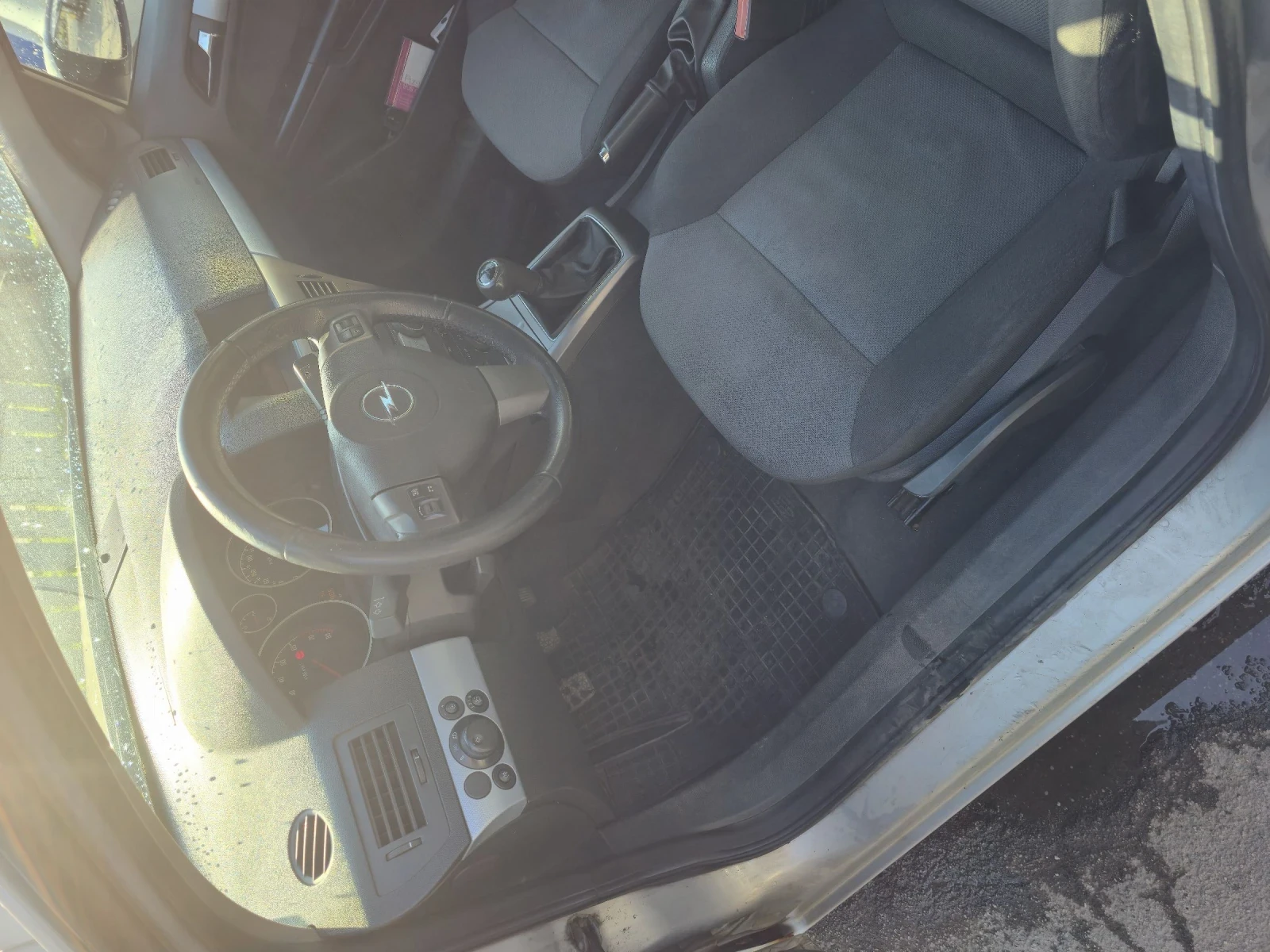 Opel Astra 1.6 105, снимка 9 - Автомобили и джипове - 54133936