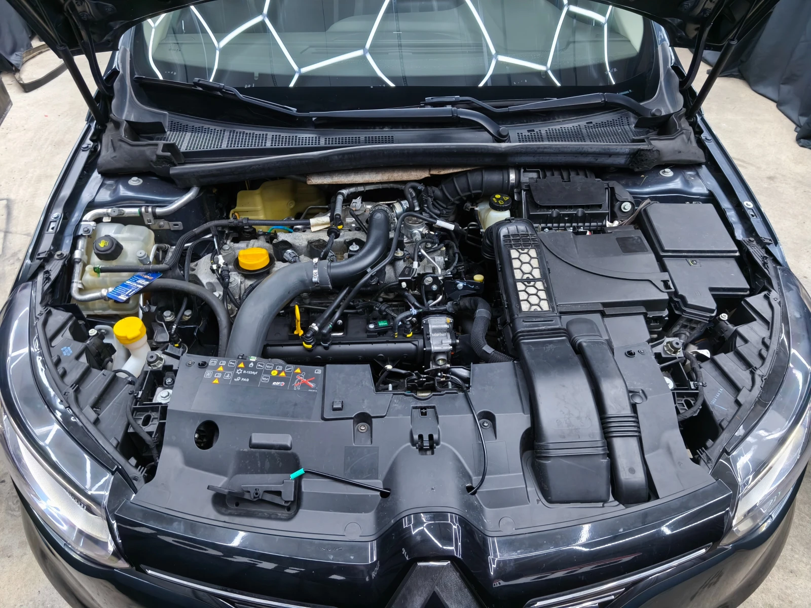 Renault Megane 1.2T 6c.k * NAVI* CAM* FULL LED* , снимка 15 - Автомобили и джипове - 54290278