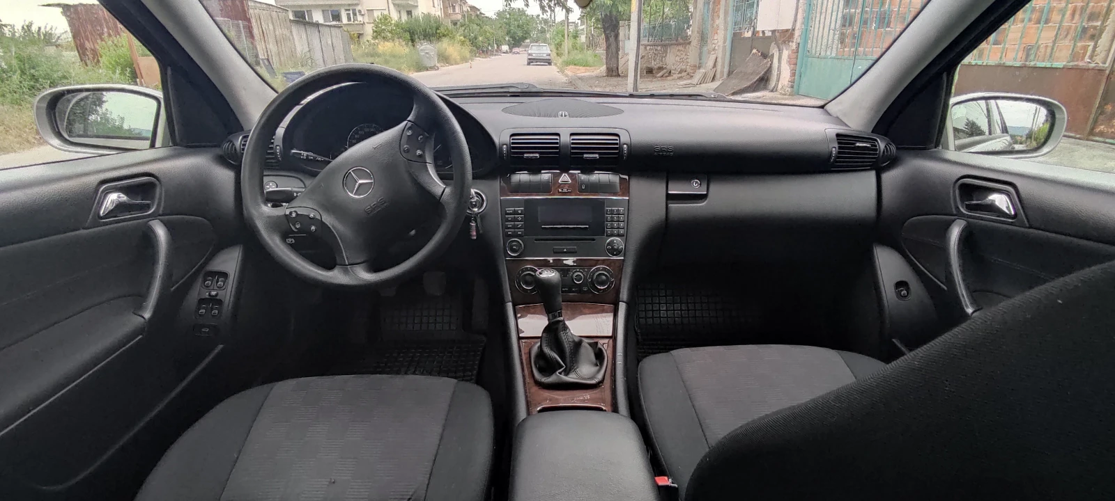 Mercedes-Benz C 220, снимка 12 - Автомобили и джипове - 54392662