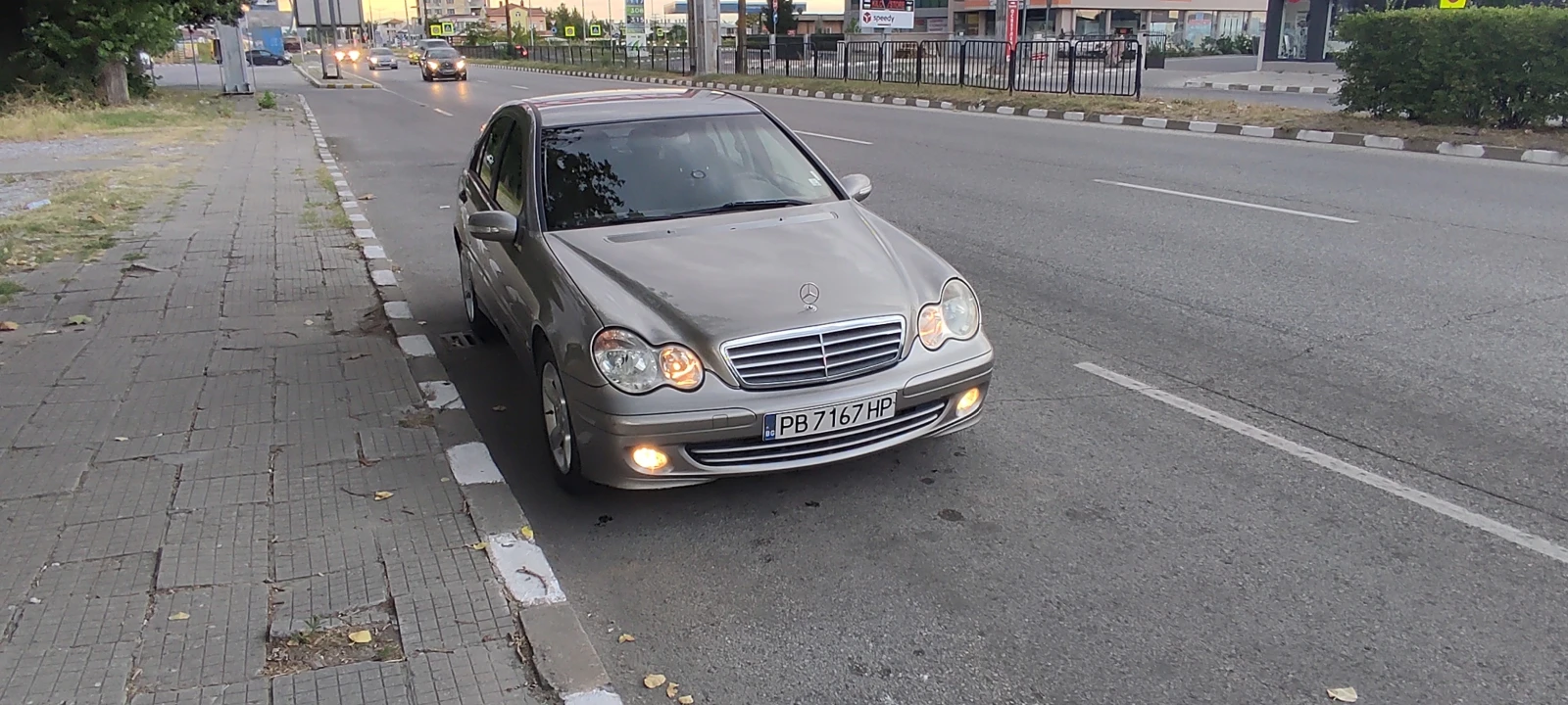 Mercedes-Benz C 220, снимка 4 - Автомобили и джипове - 54392662