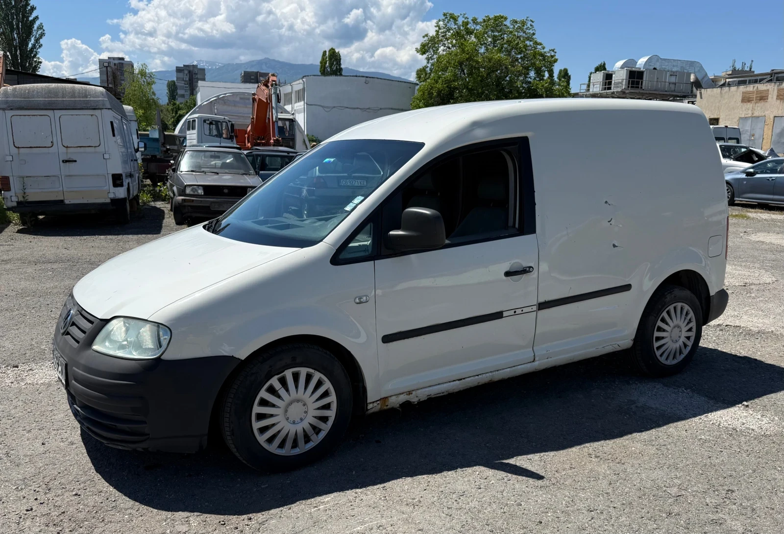 VW Caddy, снимка 2 - Автомобили и джипове - 54695061