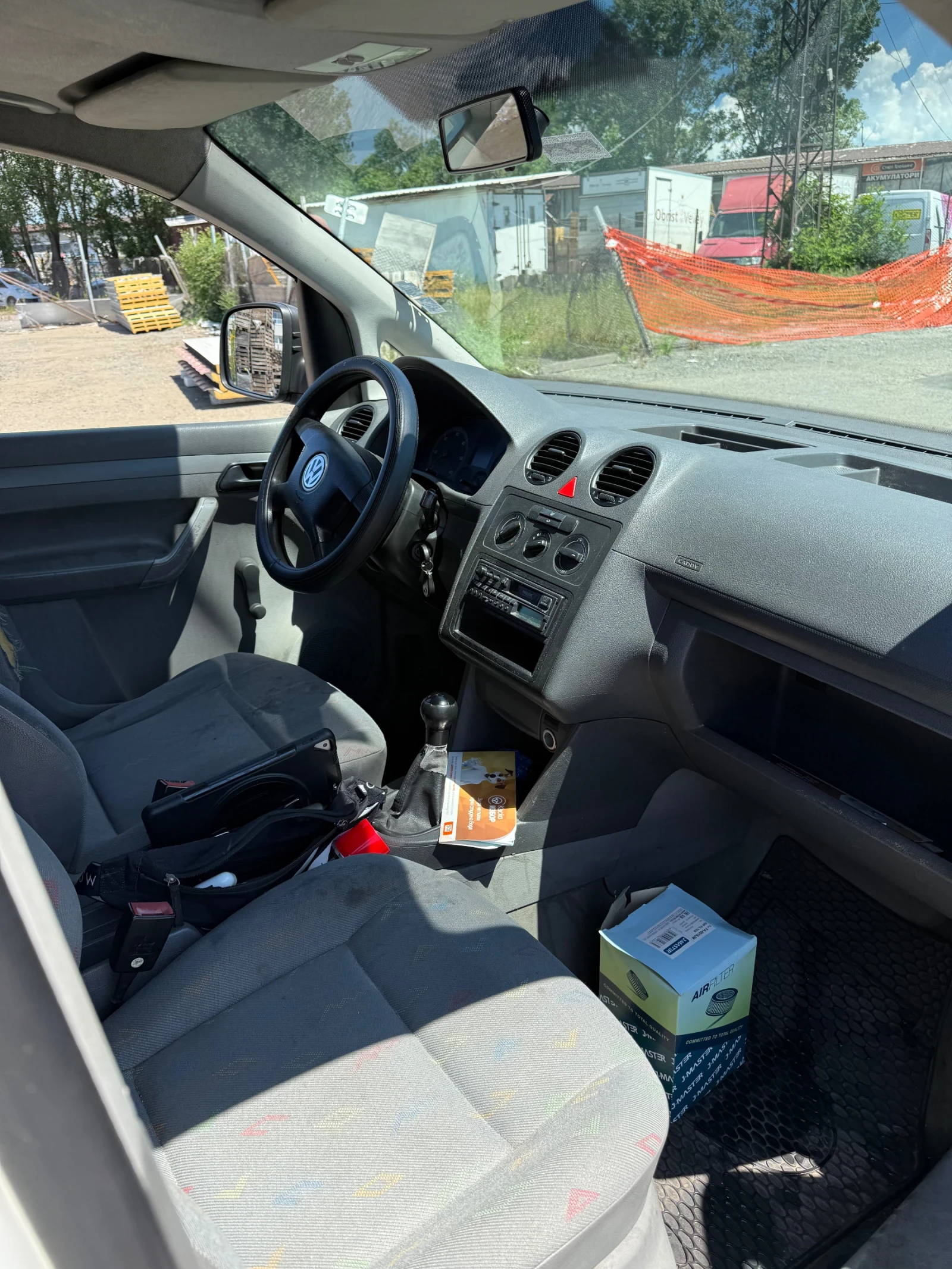 VW Caddy, снимка 8 - Автомобили и джипове - 54695061