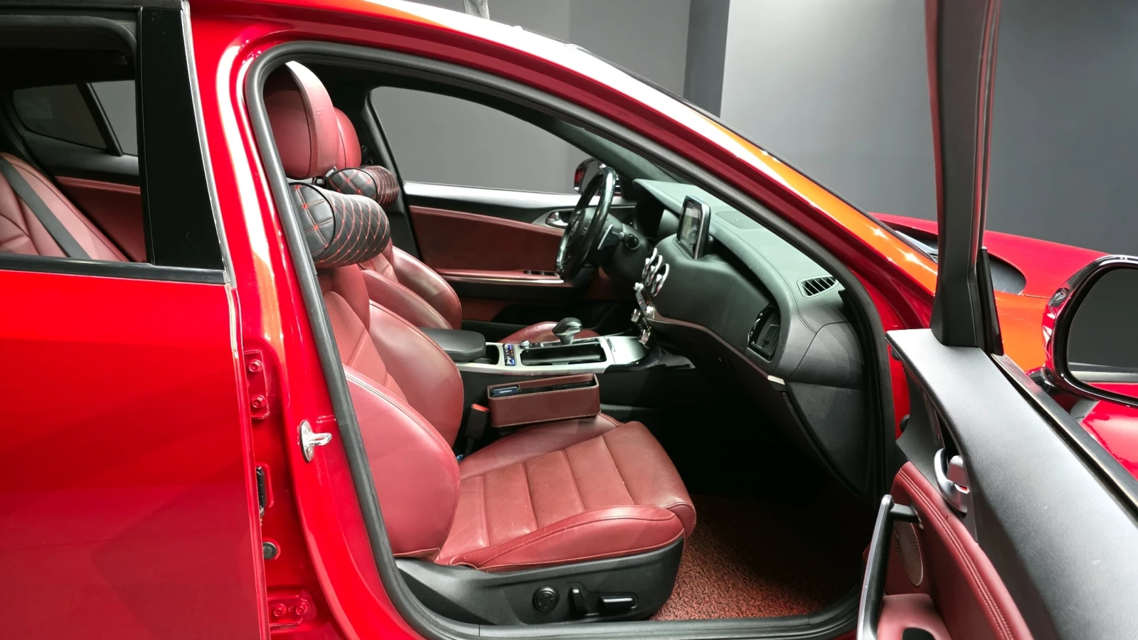 Kia Stinger 3.3T AWD GT autogeorge.com, снимка 11 - Автомобили и джипове - 54707253