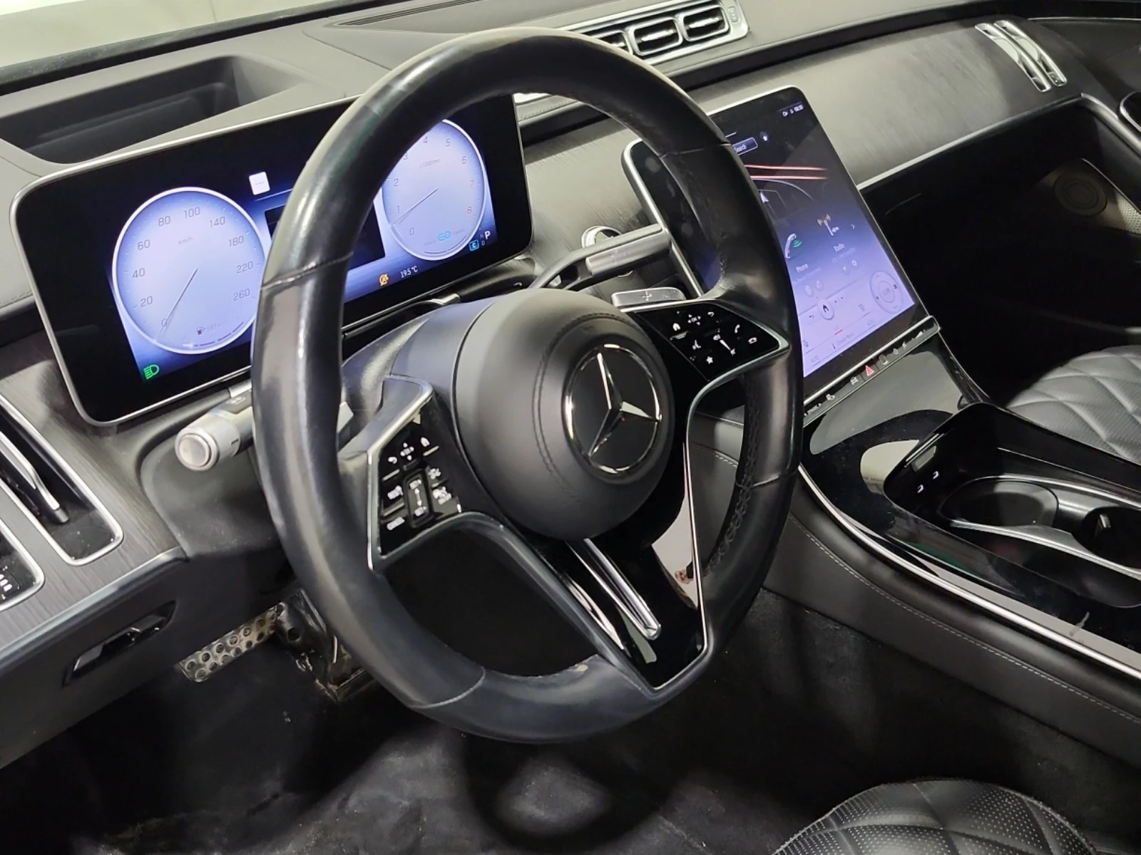 Mercedes-Benz S 580 4MATIC/BURMESTER/PANO/DISTRONIC/ОБДУХВАНЕ/360, снимка 13 - Автомобили и джипове - 54977042