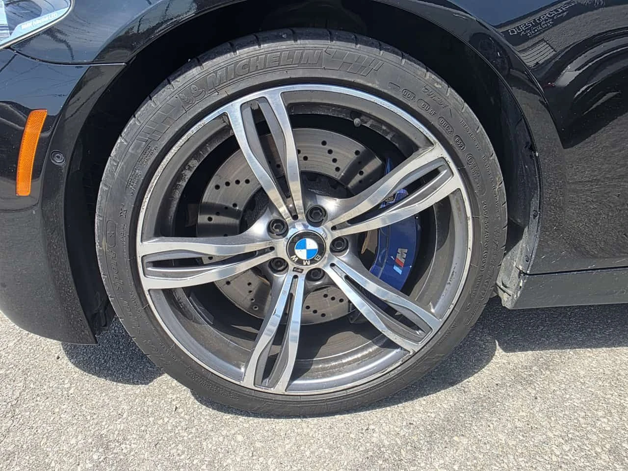 BMW M5 * 4dr Sdn * АВТОКРЕДИТ БЕЗ ПЪРВОНАЧАЛНА ВНОСКА* , снимка 7 - Автомобили и джипове - 55244325