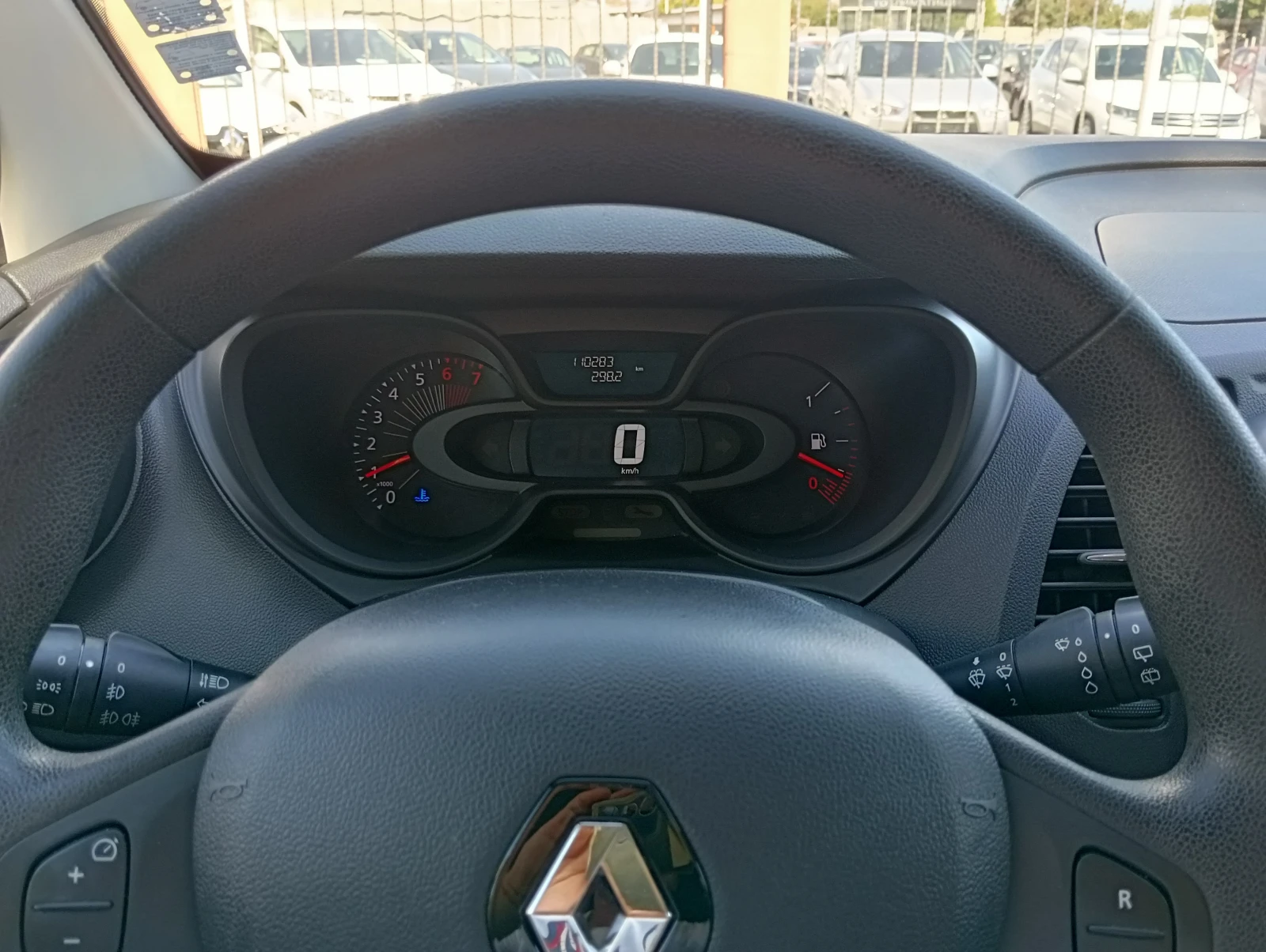 Renault Captur 900Tce, снимка 12 - Автомобили и джипове - 55985870
